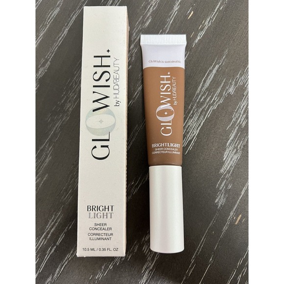 HUDA BEAUTY Other - HUDA BEAUTY GLOWISH Bright Light Hydrating Sheer Concealer - 12 Rich - New